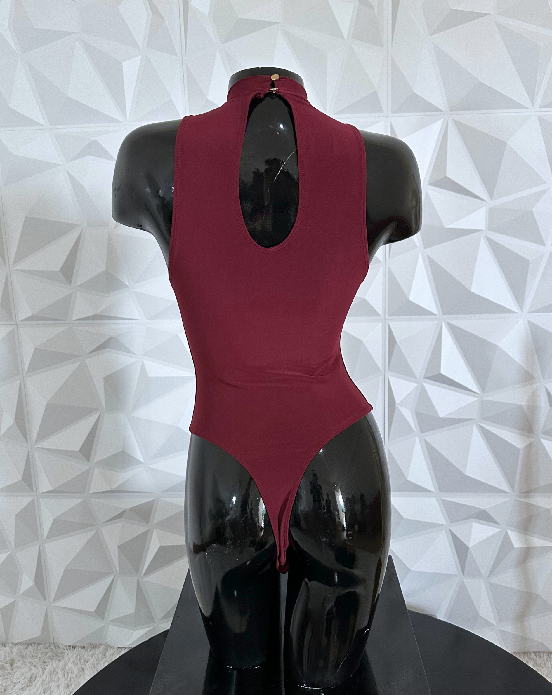 V329 body casual