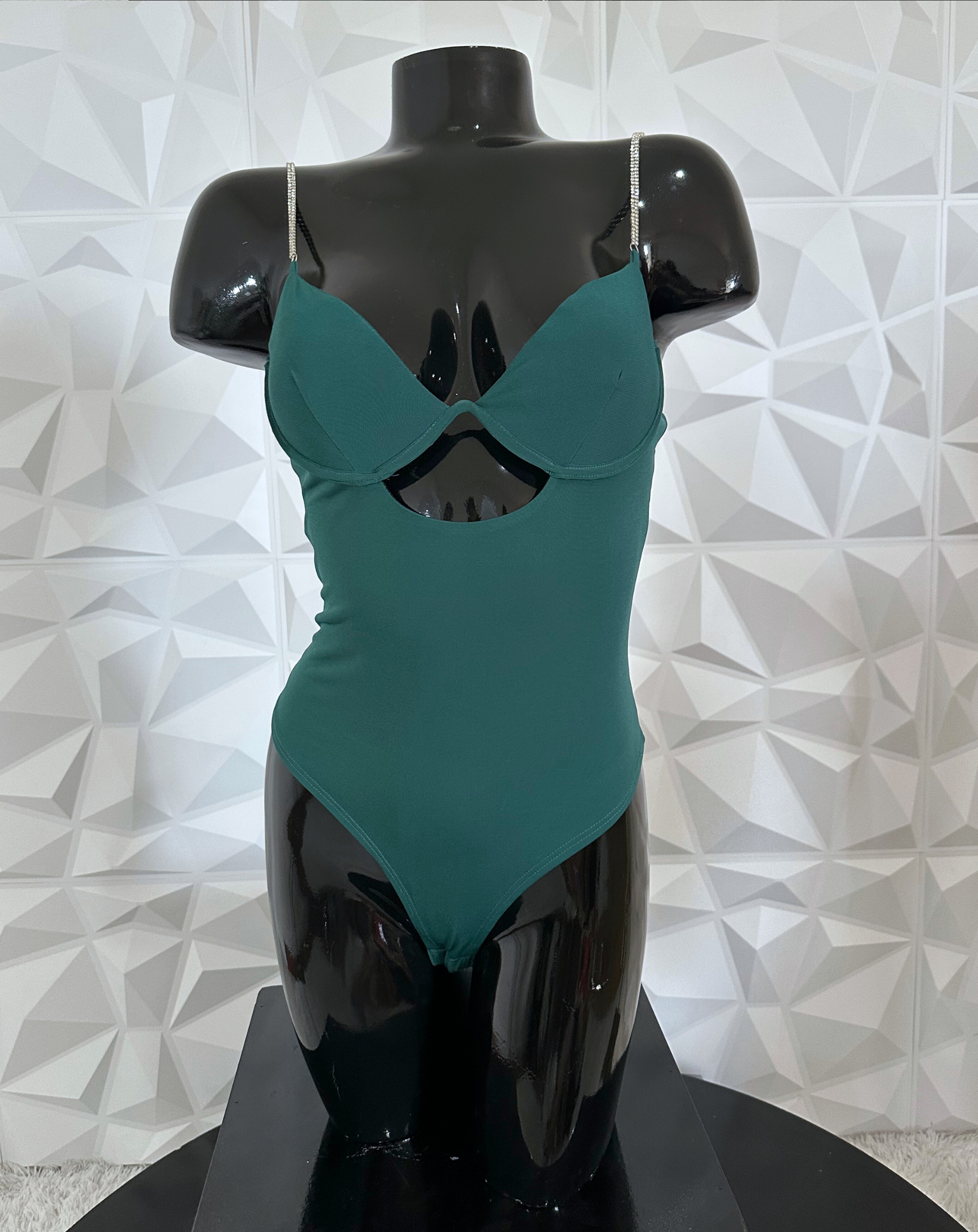 V324 body casual