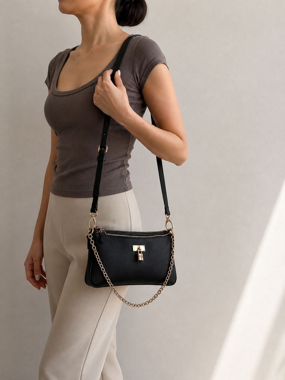 BGuess Negra Crossbody